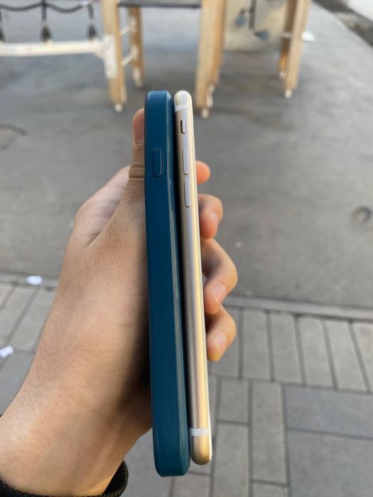 продается iPhone 7