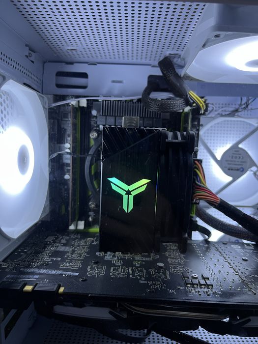 Игровой компьютер комплект окончательно за 180 срочно нужны денги