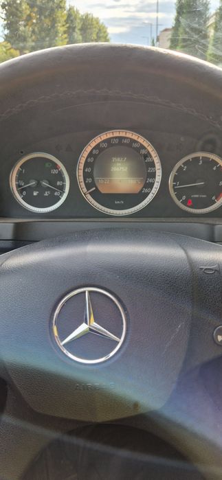 Mercedes      c220