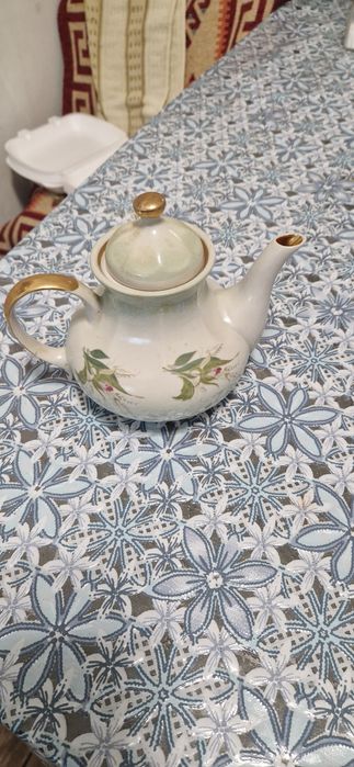 Продам новый фарфорвый заварник СССР.