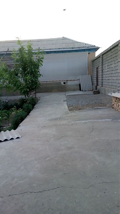 Hovli sotiladi Hujjatlari tayyor