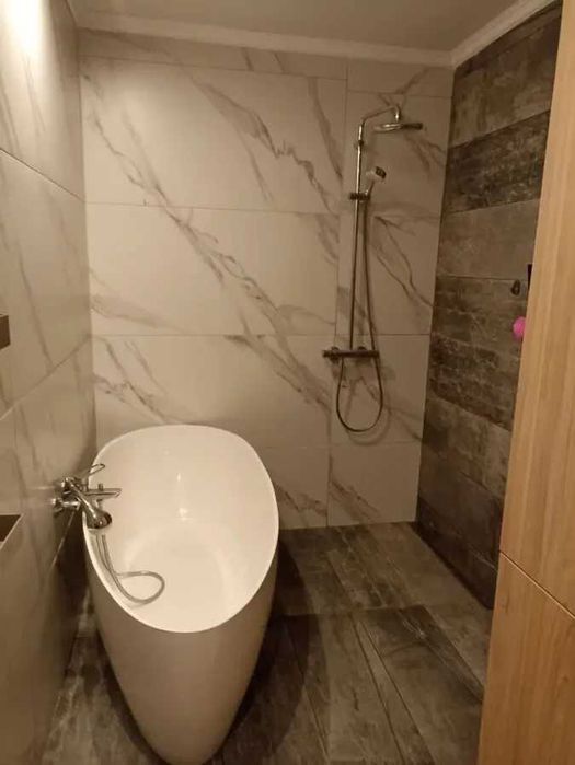 Тристаен имот в кв.Разсадника