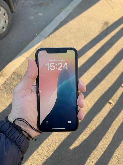 Vand iphone 11 128 gb impecabil!