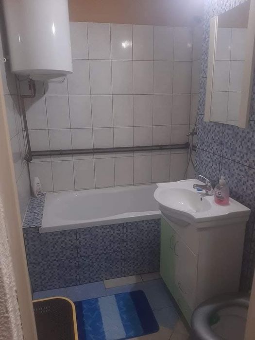 De inchiriat / chisineu cris