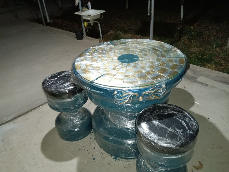 Декоративные стол