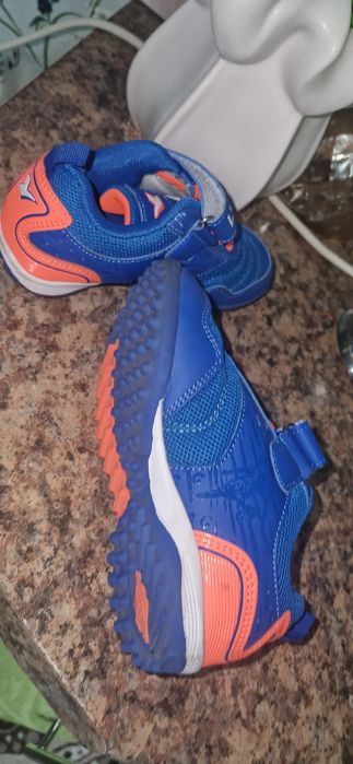 Продам детские бутсы ! 28 р