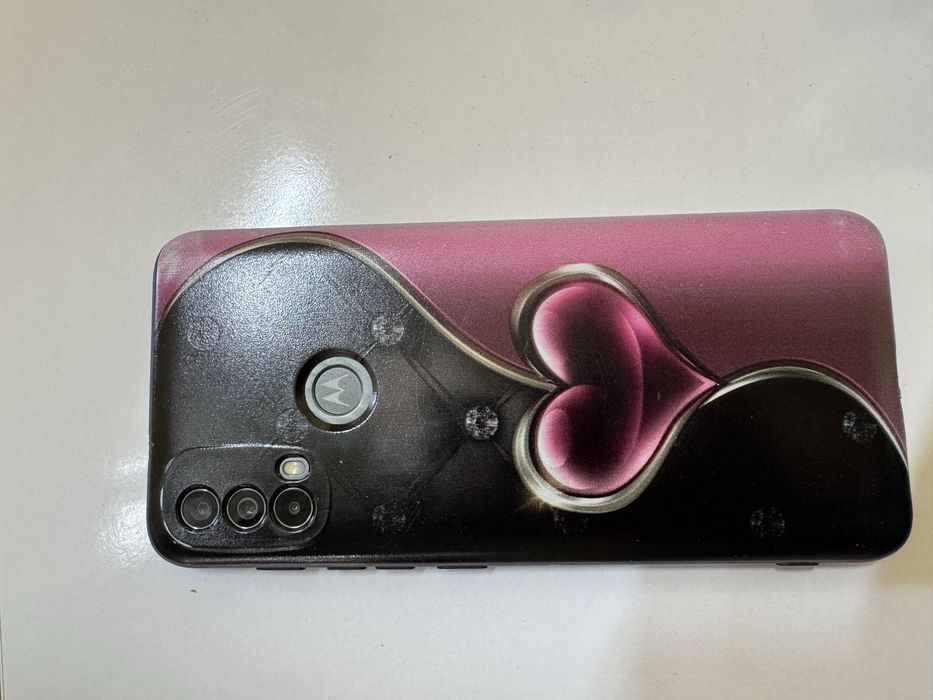 Телефон Моторола / Motorola E40