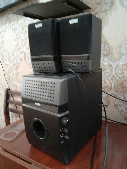 Продаю самбуфер  и колонки 50w в хорошем состоянии