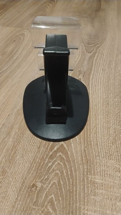 Vând suport încărcat controllere