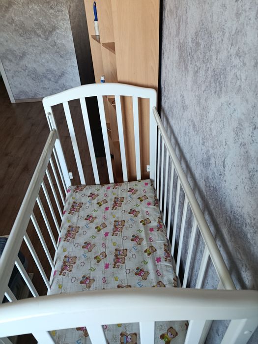 Детская кроватка не дорого.