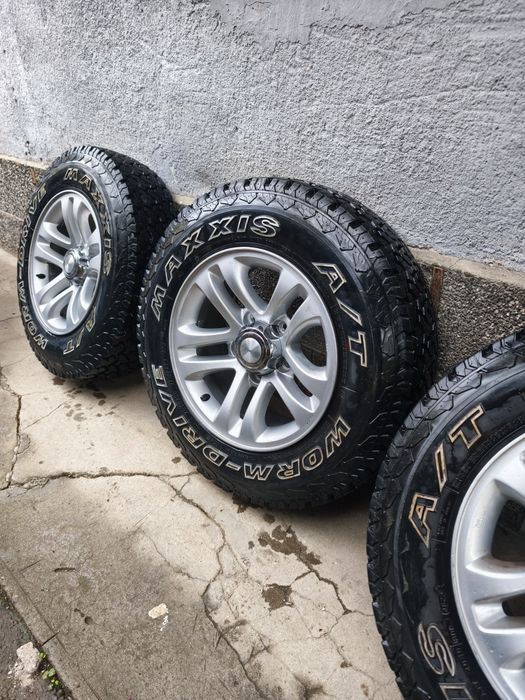 Maxxis 205/80/16
