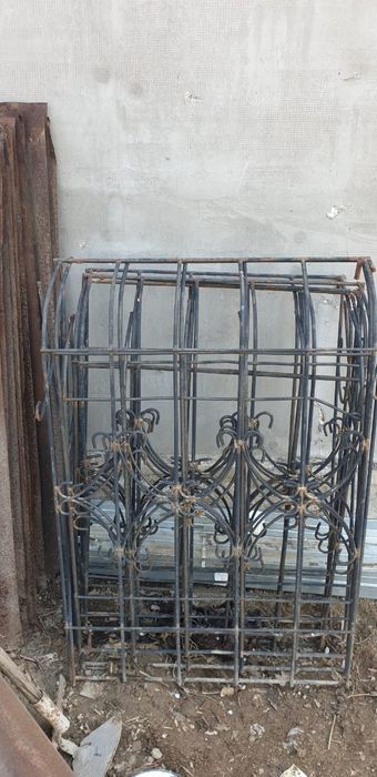 Решетки на окна.