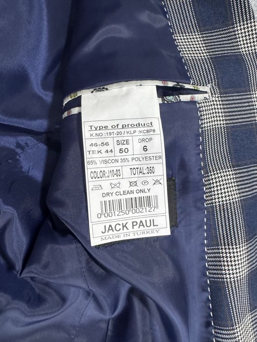 Costum alcatuit din 3 piese