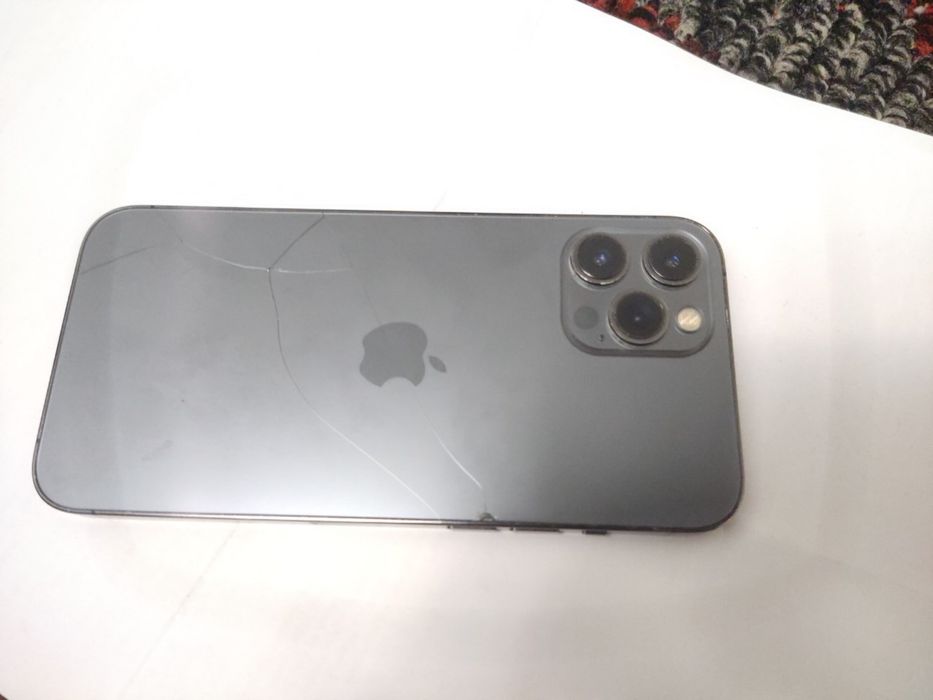 iPhone 12 Pro Max 256GB, ideal holat, batareya yangi