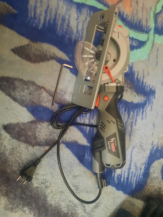 Продам болгарку. 15°. 30°. 45°.