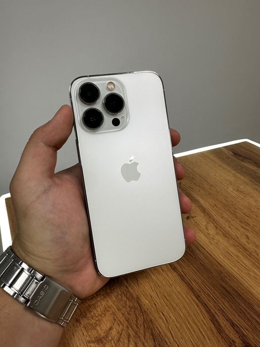 iPhone 13 Про 128гб белый