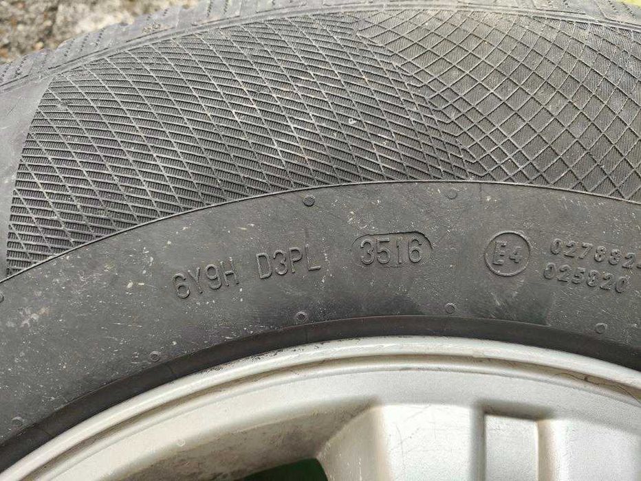 Джанти и гуми за Kia Sorento 2008г.(2 комплекта).Единият е с гуми.