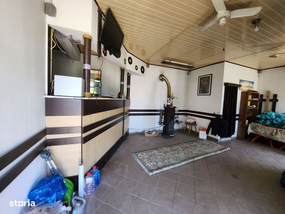 Casa in Dumbrava la E85 plus Spatiu Comercial