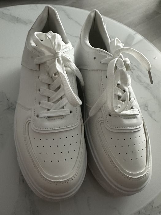 Продам кеды