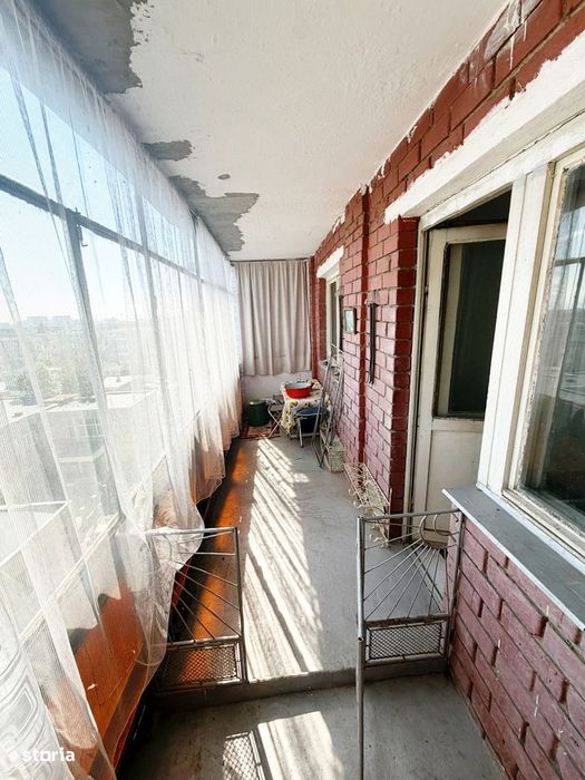 Apartament 3 camere decomandat, etaj intermediar - Vlaicu