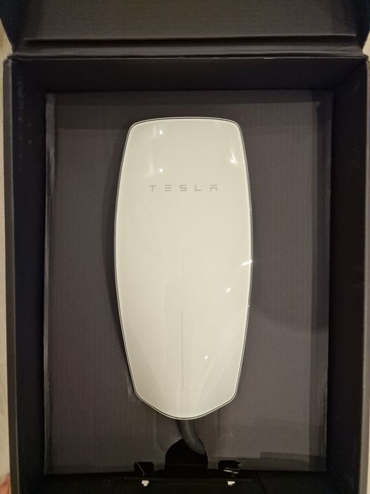 Tesla model X long range