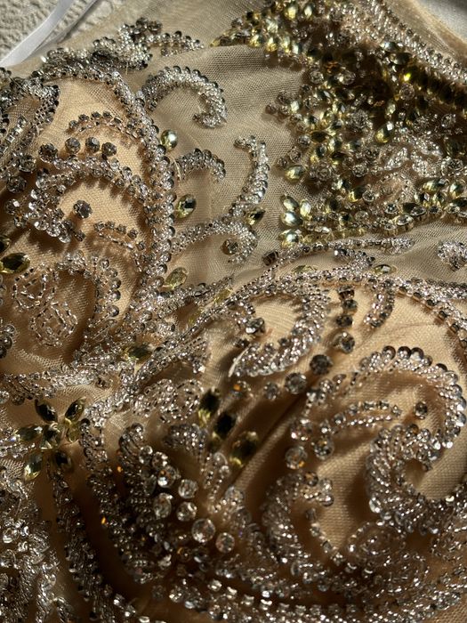 Платье вечернее