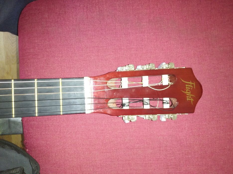 Классическая Гитара Flight. Чехол в наличии.