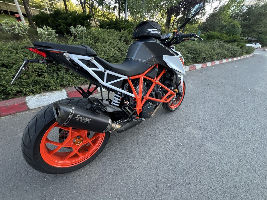 KTM super Duke R