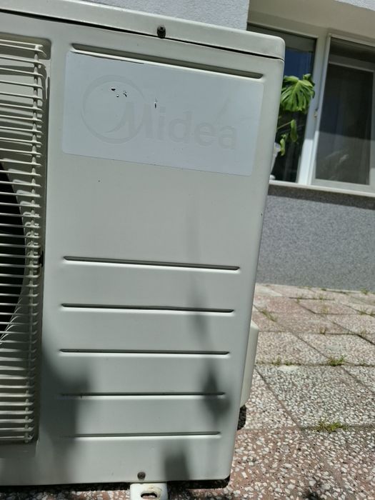 Климатик Midea 12-ка инвентор