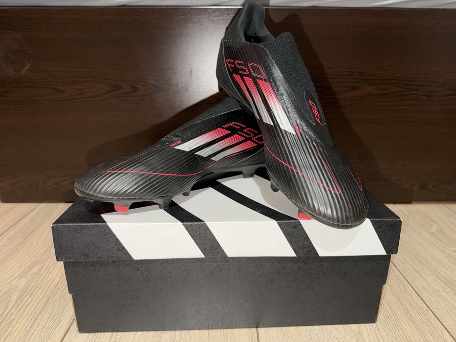 Футболни бутонки - Adidas F50 - номер 40 и 2/3