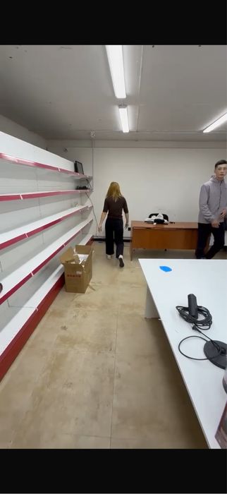 Продам стеллажи и камеры