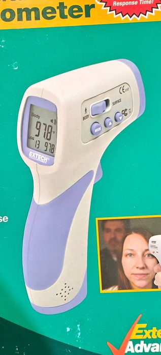 Termometru infrarosu medical profesional, fara contact, pentru frunte