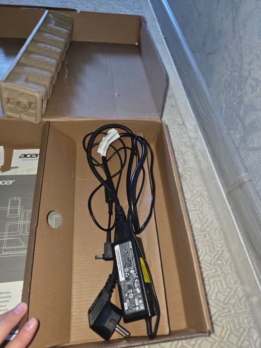 Срочно продам ноутбук acer