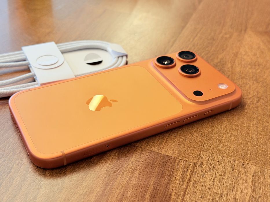 iPhone 17 Pro 48 зареждания Перфектен!!!