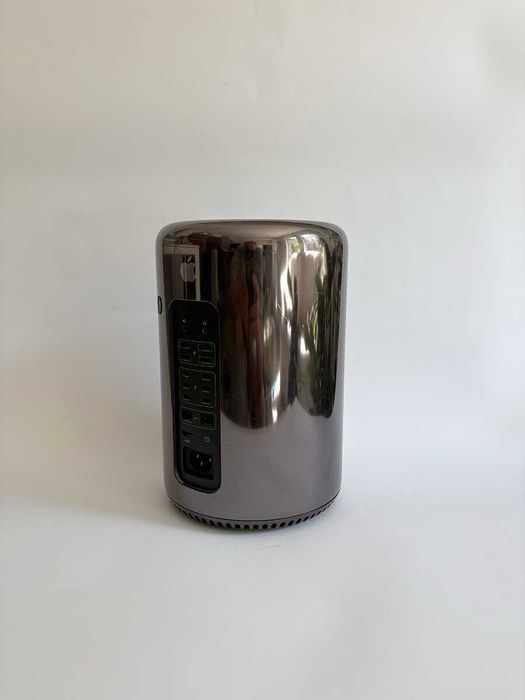 Mac Pro 2013 6-Core Intel Xeon E5, 32 MB RAM