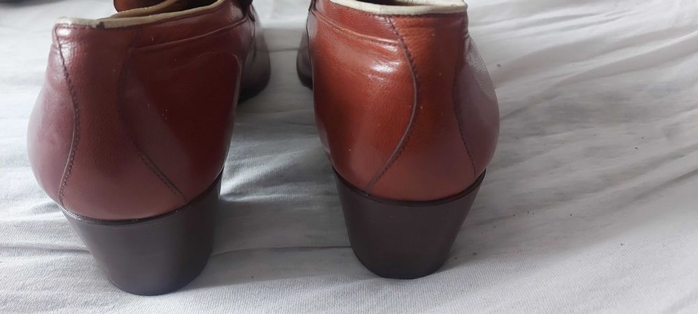 Pantofi piele maro toc mic unisex