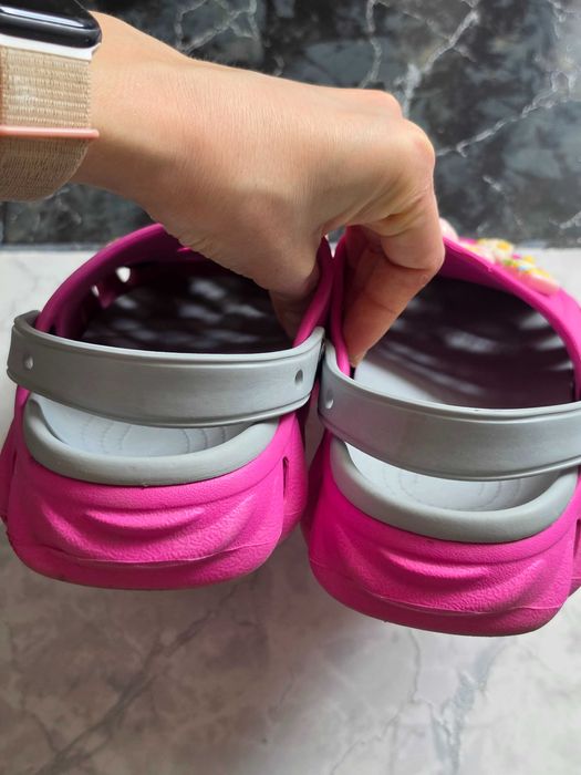 Crocs roz cu strasuri