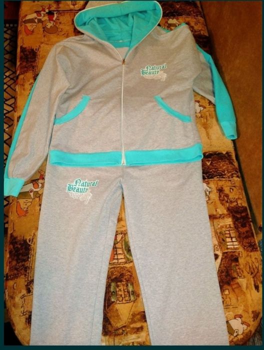 Спортивный костюм