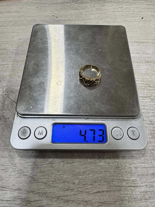 Златен пръстен 14 К 585 / 4,73 гр