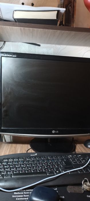 Монитор LG Flatron w2252s
