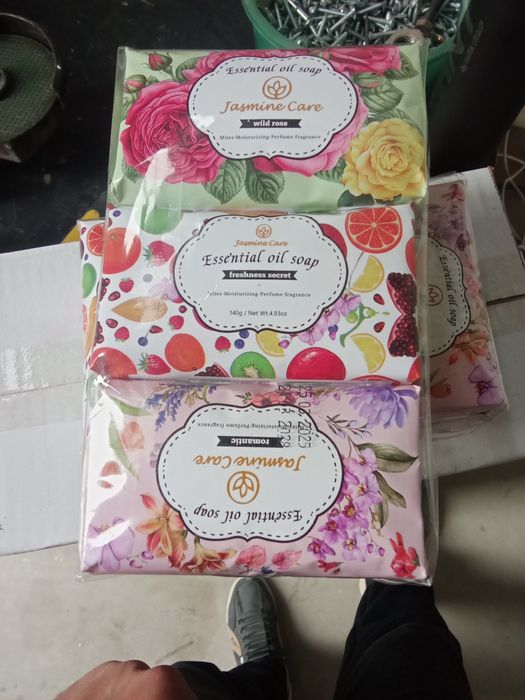 Doʻkon va uyga yetkazib beramiz