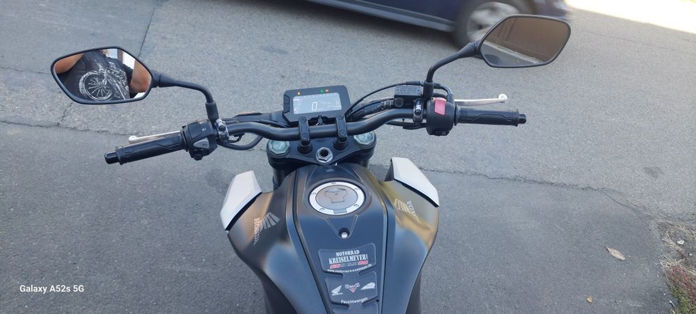 Vând Honda CB125R Neo an2020