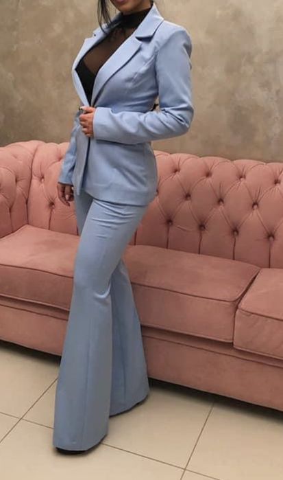 Costum din doua piese