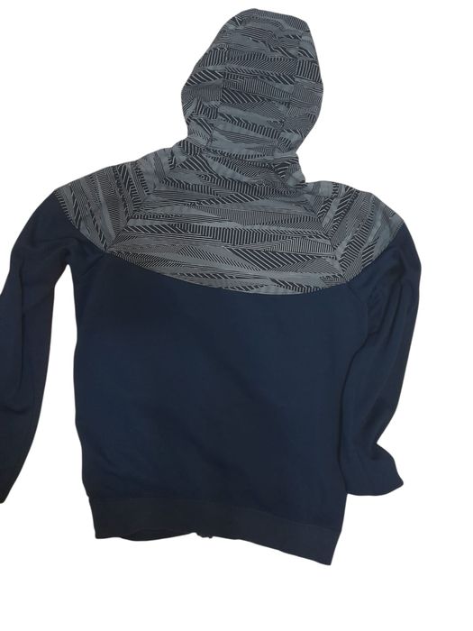 Bluza nike fermoar-disponibilă si pe culoarea gri