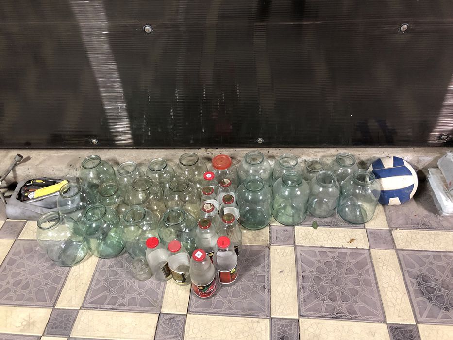 Банки срочно много