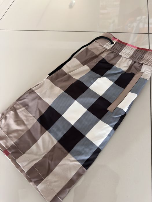 Pantaloni burberry scurti