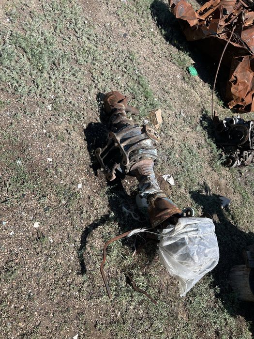 Продам запчасти на трактор 40.