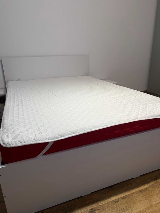 Mobila (birou, noptiere, pat) la set