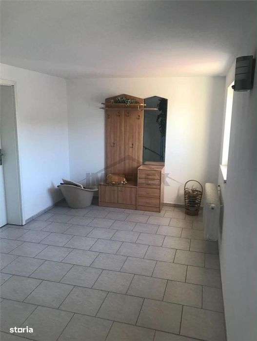 EXCLUSIVITATE ! Casa pe 3 etaje de vanzare in Cenad la pret de apartam