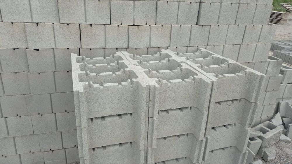 Фундаментные блоки ( несъемная опалубка)